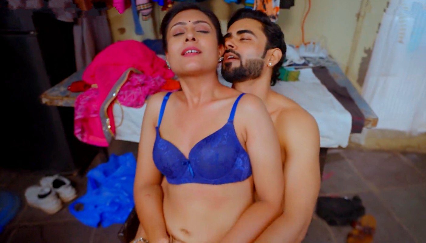 Gharwali Baharwali E04 Jugnu Hindi Hot Adult Web Series